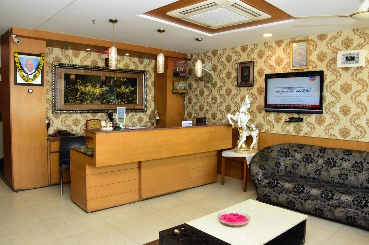 Budget Hotel Khammam Luaran gambar
